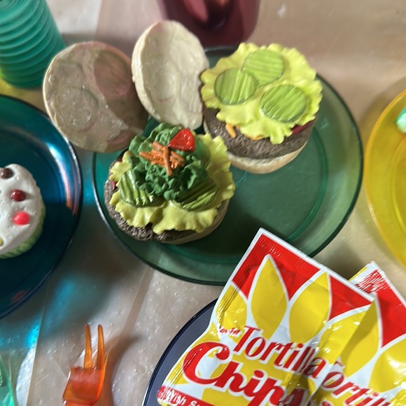 American Girl  Patio Set - Picture 4 of 4